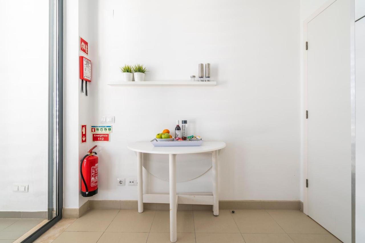 Bright & Spacious 2 Bed Flat 2 Bath W Garage In Lagos Marina Exterior foto